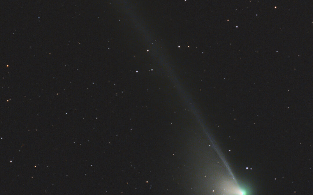 REUSDICITAL.CAT: El cel fosc de Prades, un lloc ideal per a l’observació del cometa C/2022/E3